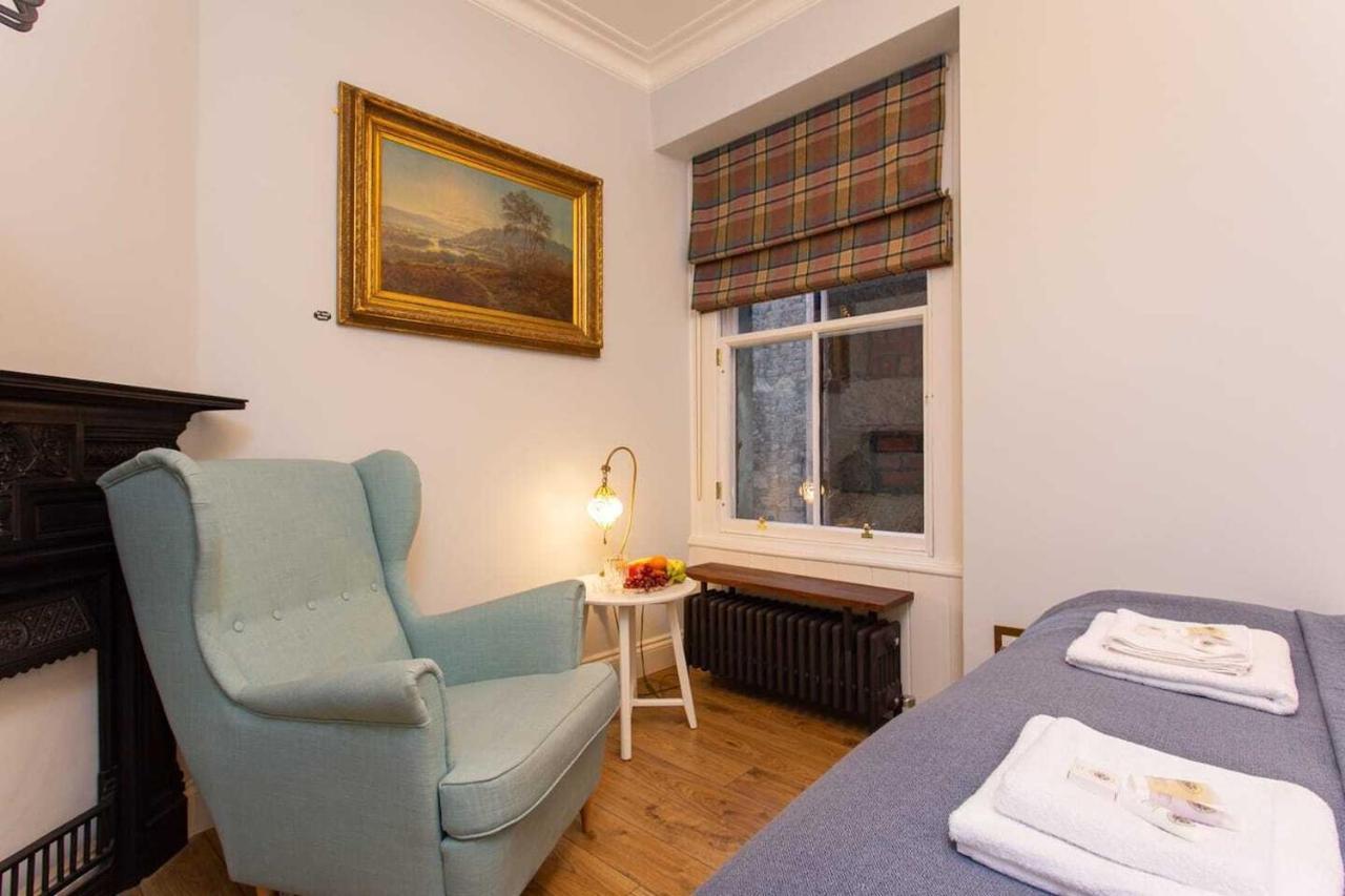Upper Bow - Luxurious, Modern 1Br Apartment Near Castle Edinburg Exteriör bild