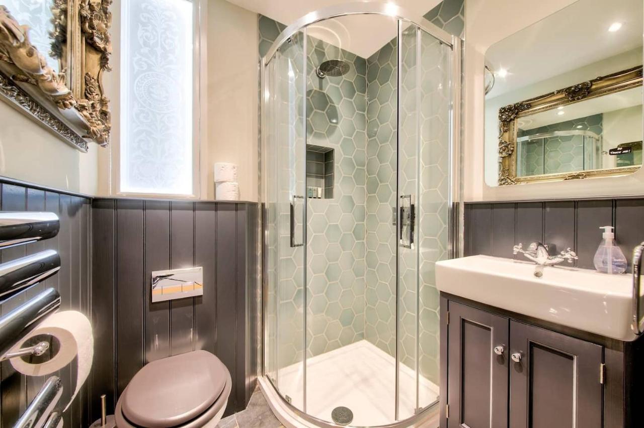 Upper Bow - Luxurious, Modern 1Br Apartment Near Castle Edinburg Exteriör bild